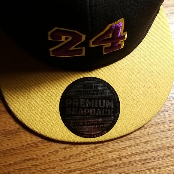 24 "KOBE BRYANT " SNAPBACK HAT - Picture 6 of 6